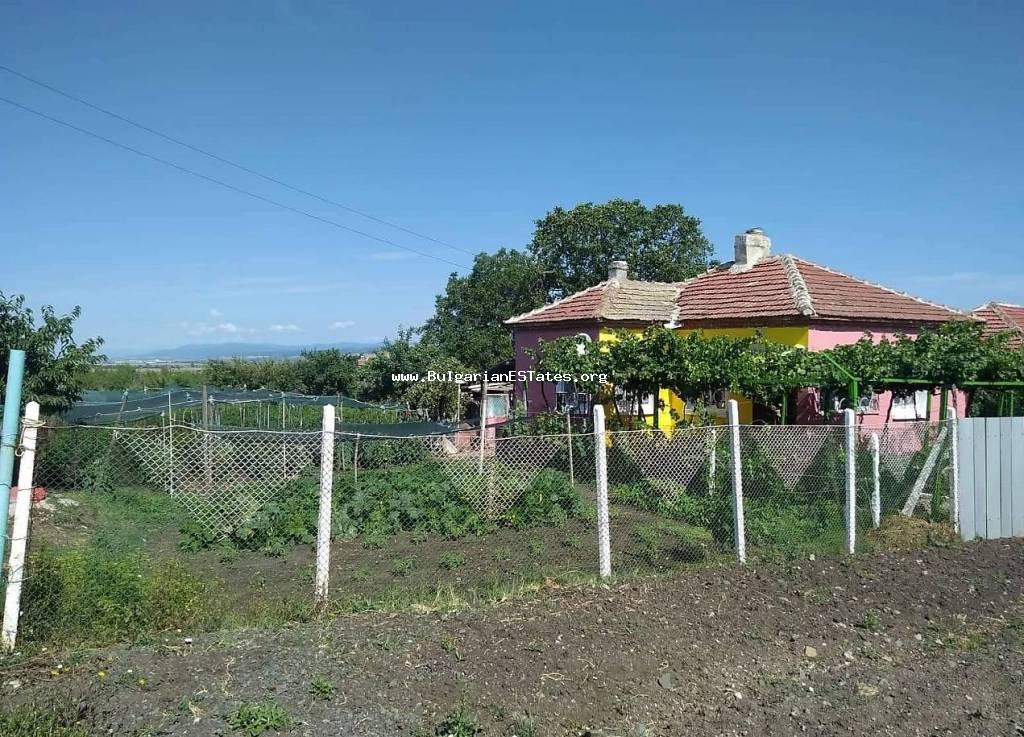: Haus zum Verkauf in Dorf Krumovo Gradishte, 55 km von Burgas und dem Meer entfernt. Krumovo Gradishte, Burgas
