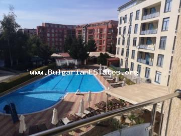 Günstiges großes Studio in „Rainbow Complex“ Sunny Beach in Bulgarien zum Verkauf ! Die Wohnung bietet die Möglichkeit, in einem 2-Zimmer Apartment umgewandelt zu werden, nur 300 Meter vom Strand in Sunny Beach Resort (Sonnenstrand) entfernt !