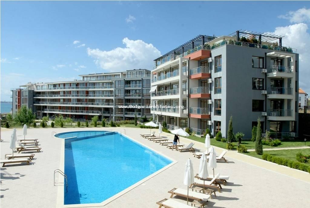 Еin Schlafzimmer Wohnung und Meerblick steht zum Verkauf, nur 100 m vom Strand in Saint Vlas, Bulgarien entfernt.