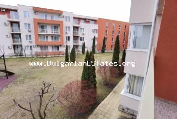 Unmöblierte Zwei-Zimmer-Wohnung zum Verkauf im Komplex Fort Knox, Sunny Beach, Bulgarien. Immobilien in Bulgarien zu verkaufen.