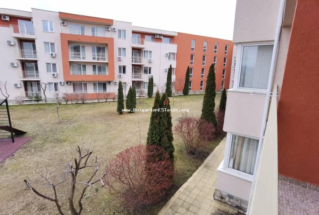 Unmöblierte Zwei-Zimmer-Wohnung zum Verkauf im Komplex Fort Knox, Sunny Beach, Bulgarien. Immobilien in Bulgarien zu verkaufen.