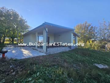 Bulgarische Immobilien! Haus zum Verkauf im Dorf Alexandrovo, nur 10 km vom Meer und Sunny Beach Resort, Burgas, Bulgarien!