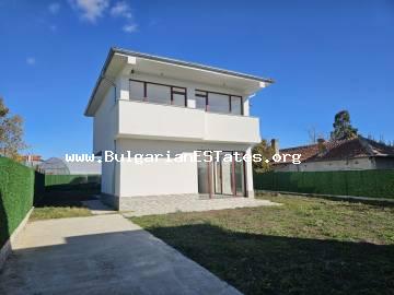 Bulgarian Estates bietet zum Verkauf ein Haus in der Stadt Kableshkovo an, nur 6 km entfernt vom Meer, Bulgarien!
