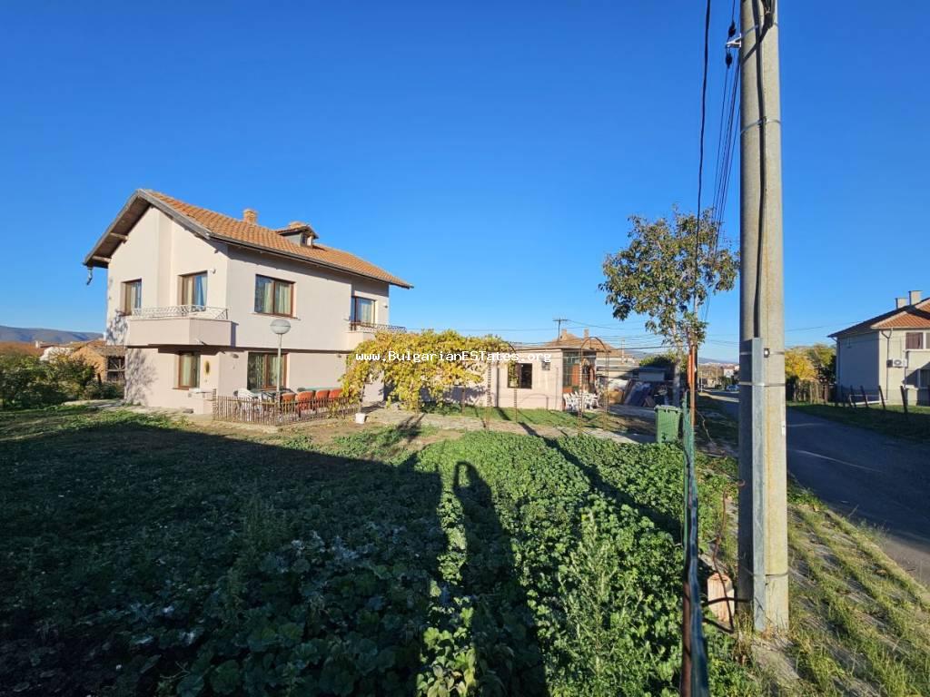 Ein freistehendes Haus zum Verkauf, nur 6 km vom Ferienort Sunny Beach und dem Meer entfernt,  im Dorf Tankovo, Bulgarien!